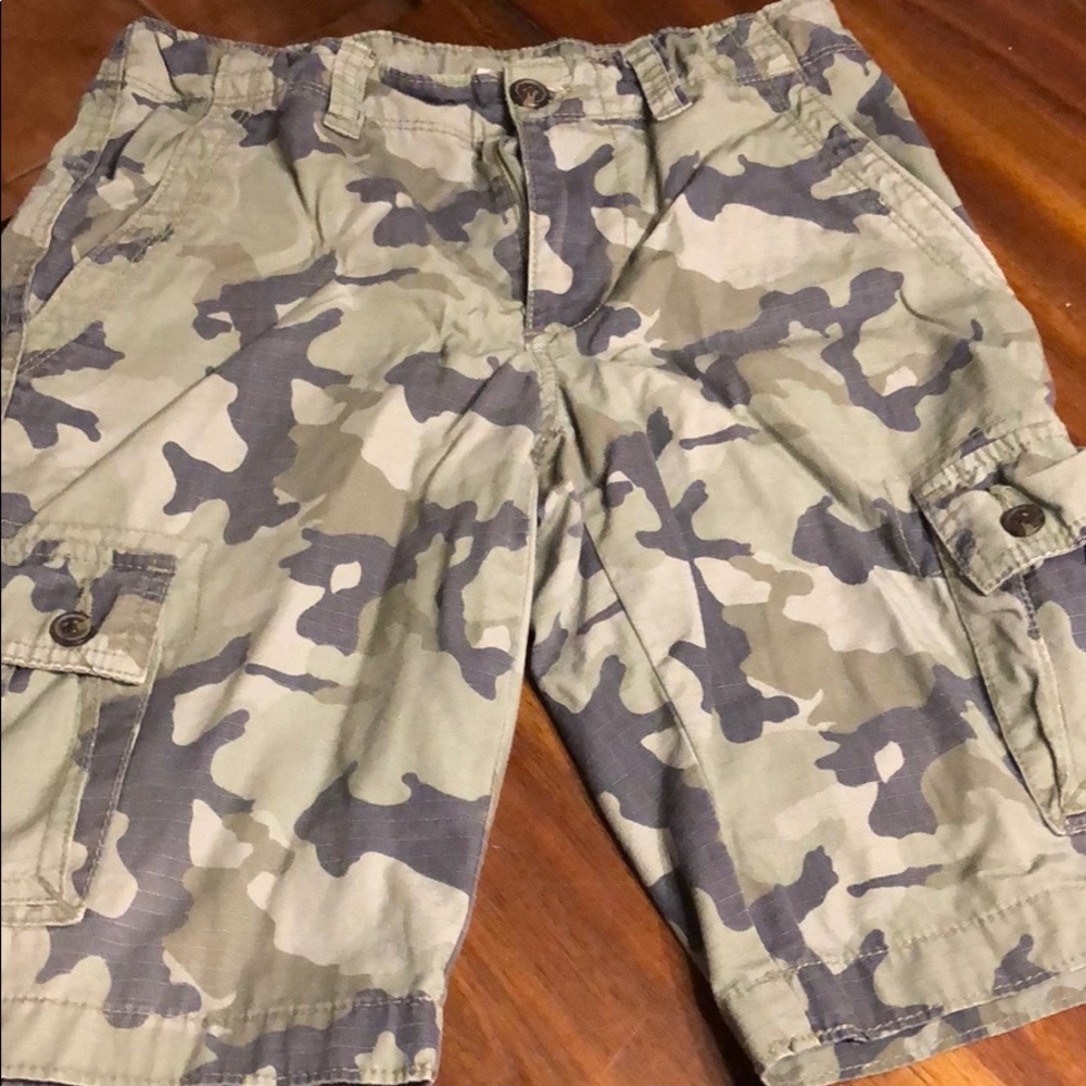 Cargo boys camo shorts